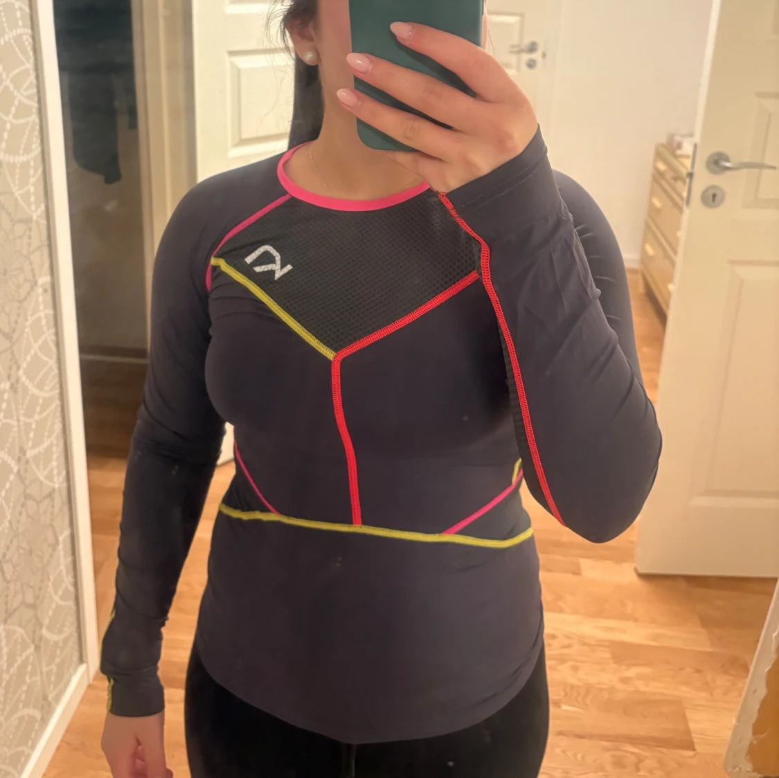 Kari Traa träningströja i grå, rosa & gul