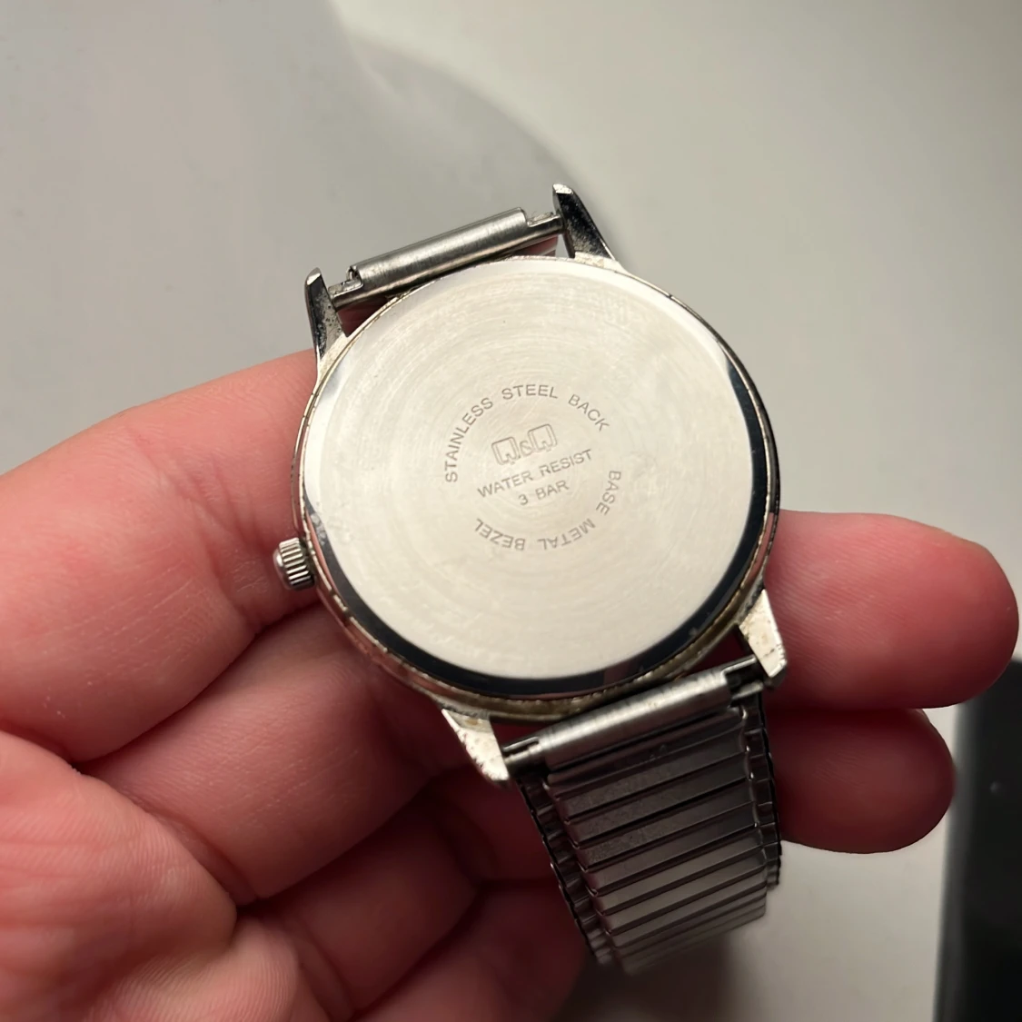 Q&Q silverfärgad armbandsklocka - 3