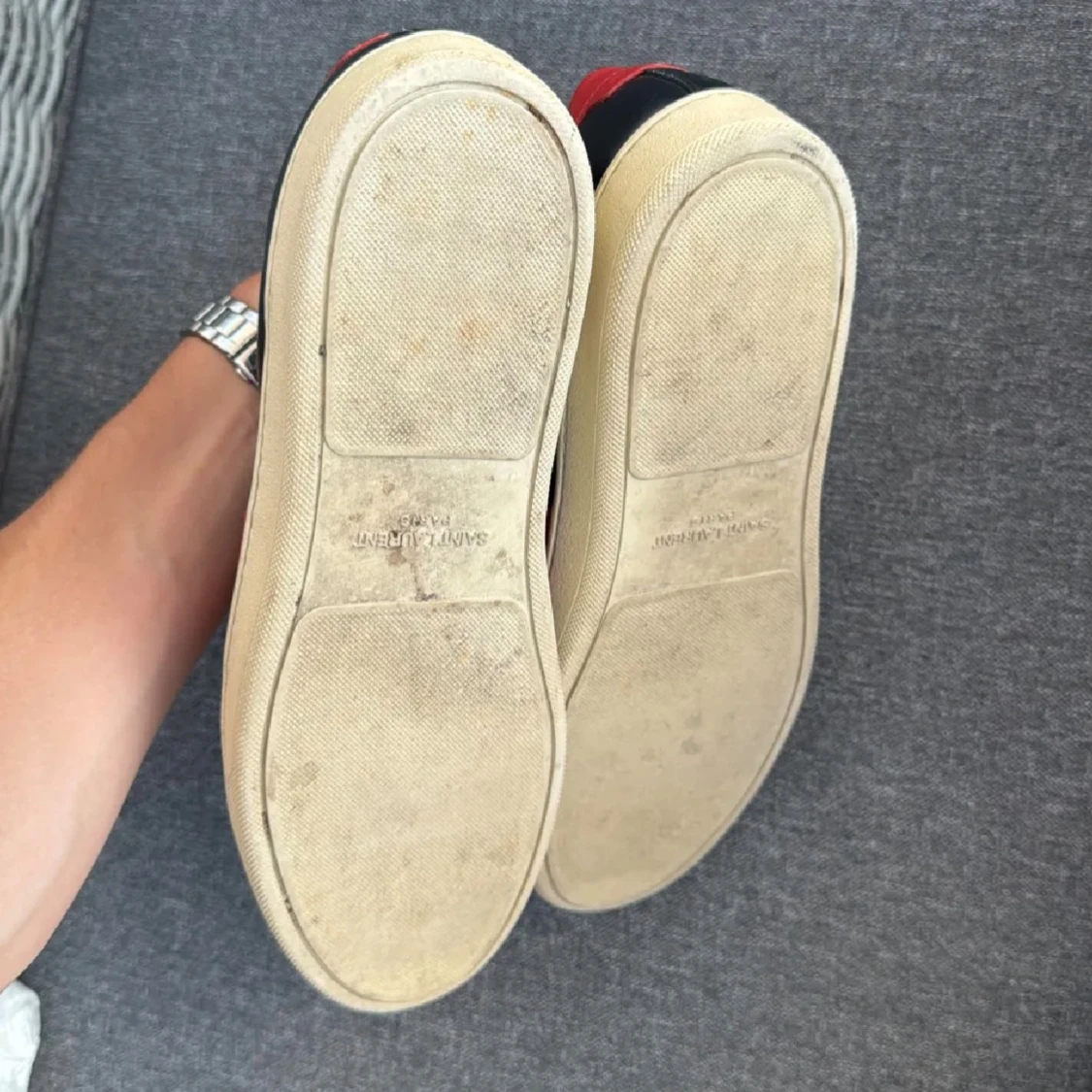 Saint Laurent svarta och röda sneakers - 3