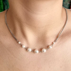 Handgjort halsband  - Material-rostfritt stål. Nickel fri. 