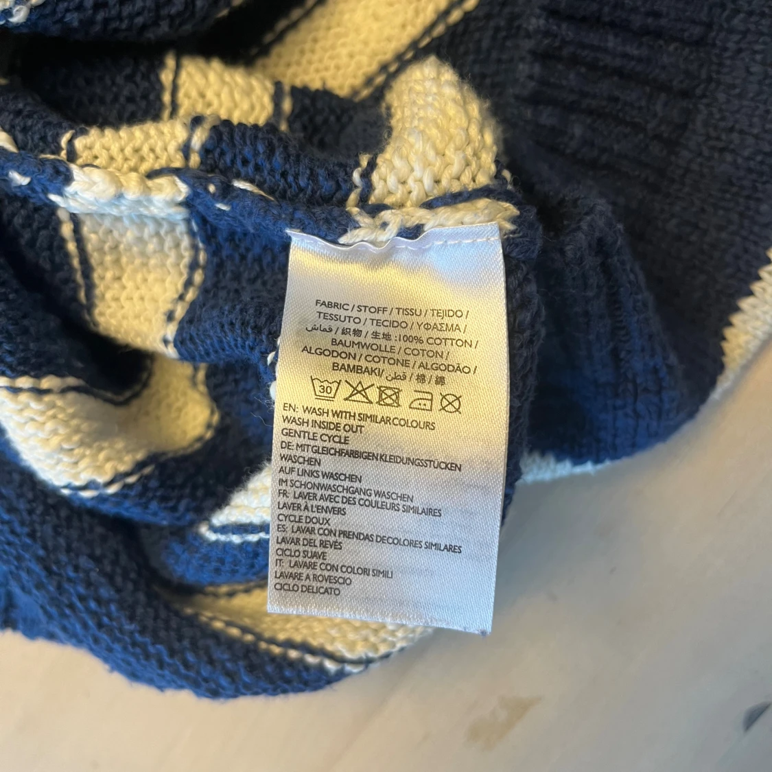 Randig stickad tröja från GANT - 4