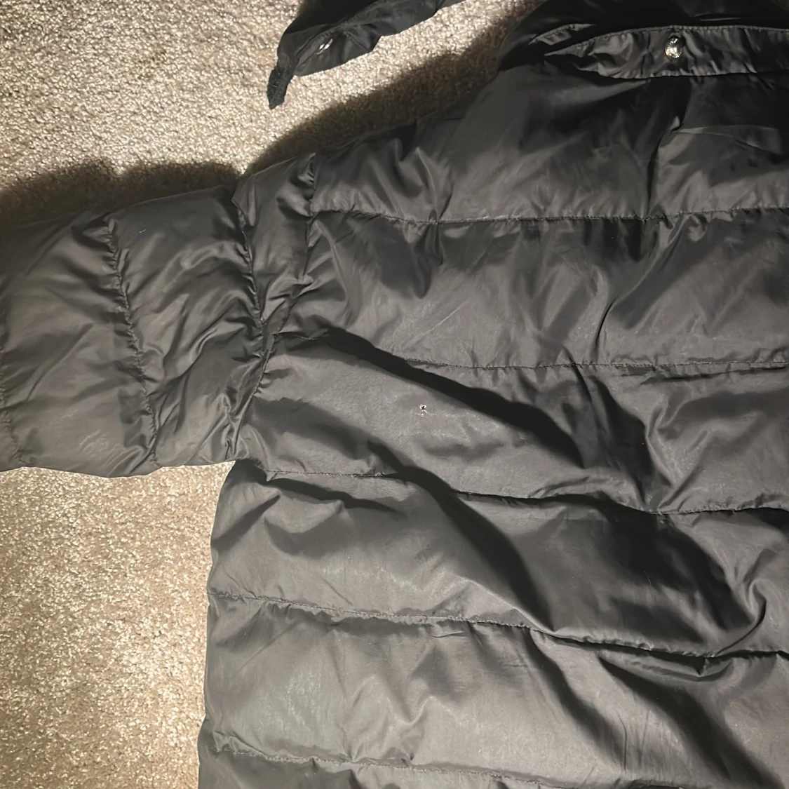 Svart pufferjacka från GANT med huva - 3