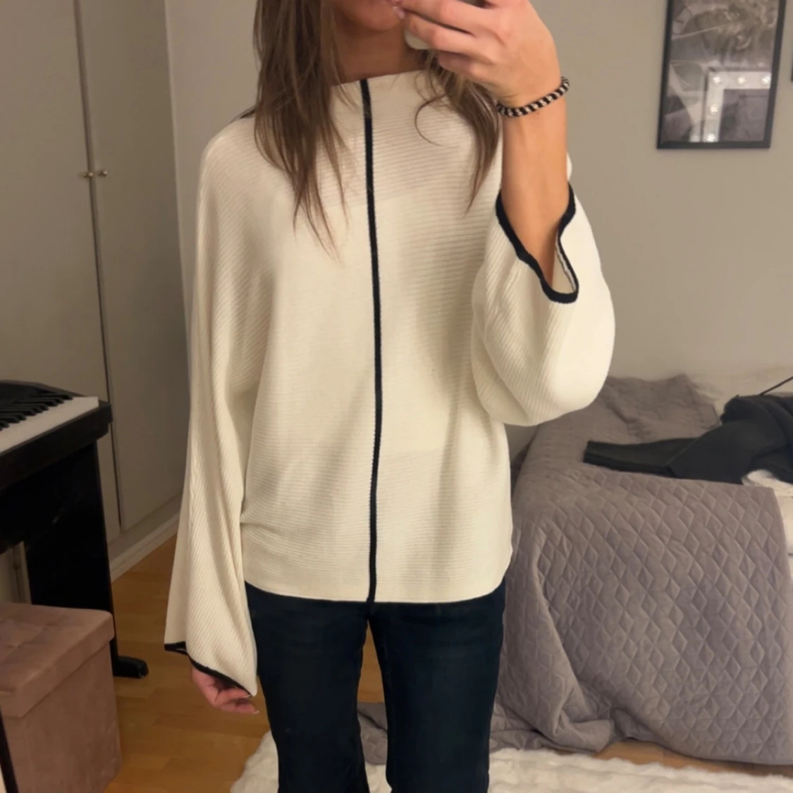 Vit loose stickad poncho liknade tröja - 2