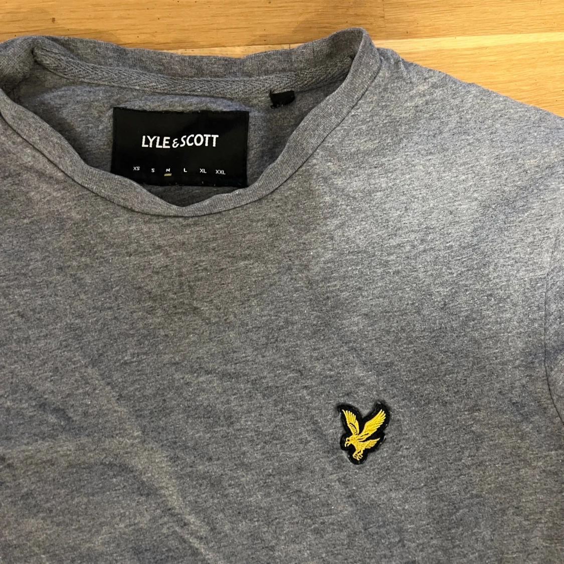 Grå t-shirt från Lyle & Scott, M - 3