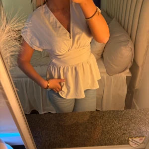 Beige topp - Jätte söt 