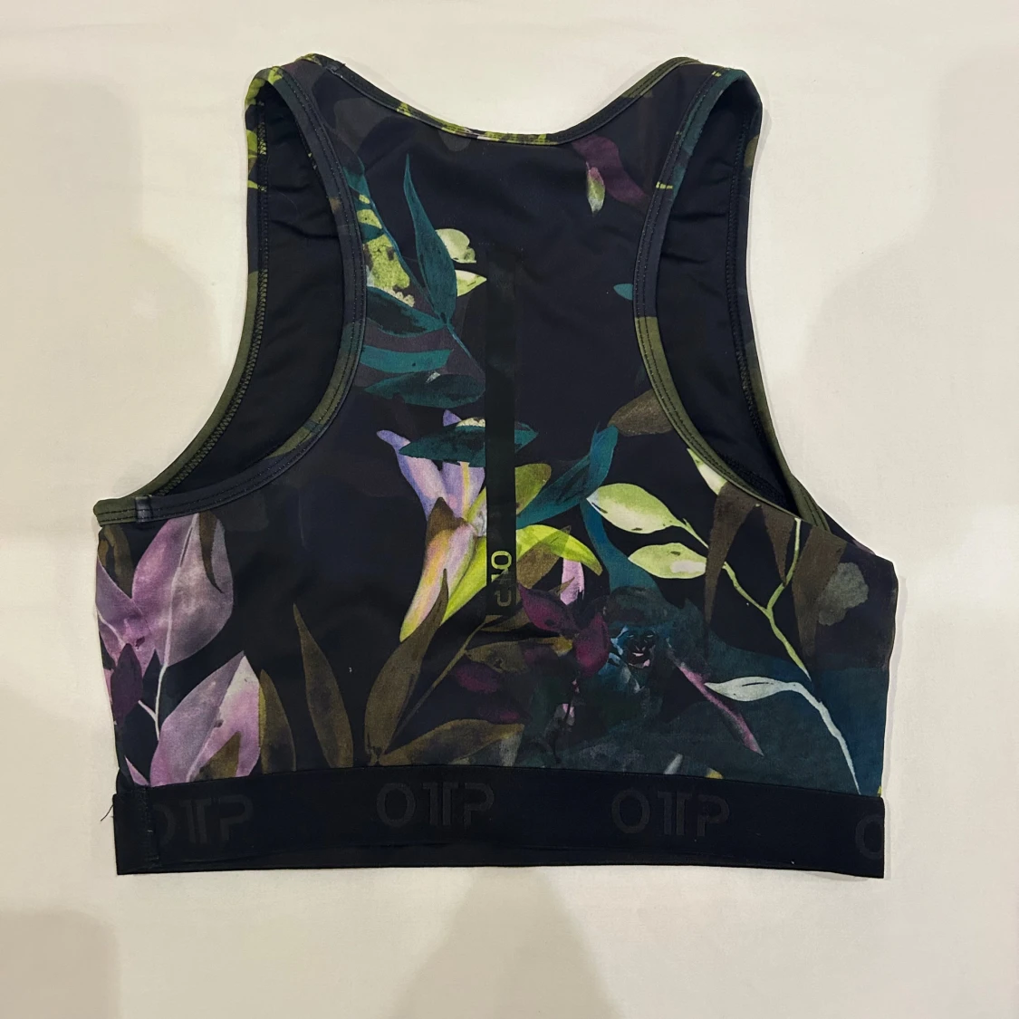 Blommig sporttopp från OTP - 3