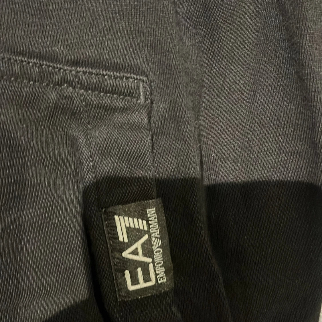 Svart EA7 hoodie med blått tryck - 2