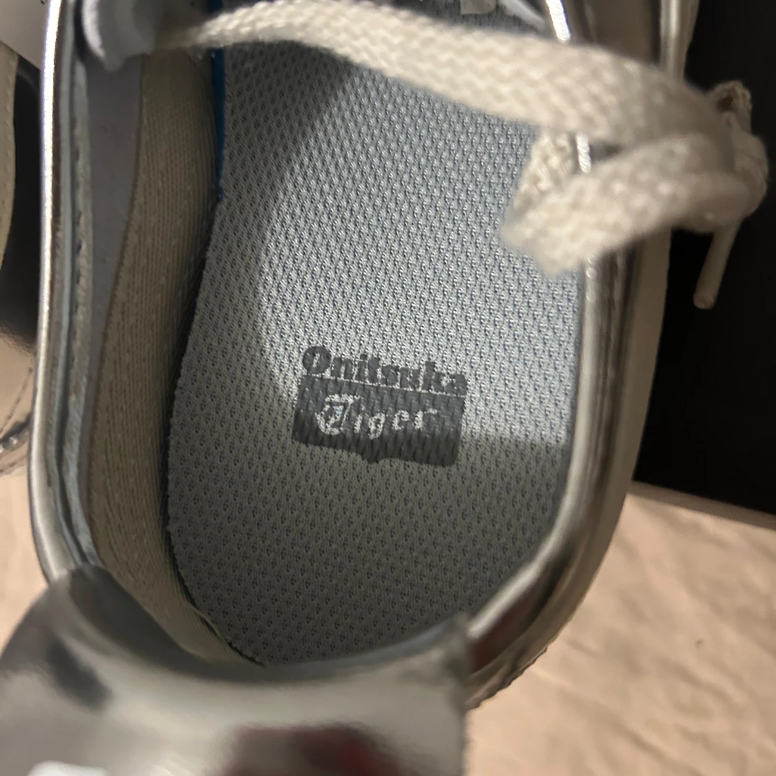 Onitsuka Tiger Silver 43,5 - 2