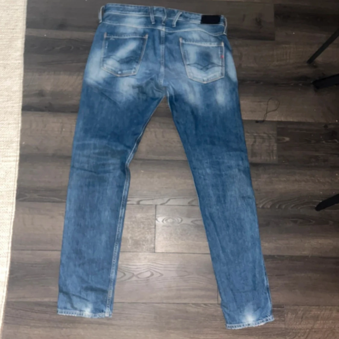 Replay anbass med slitningar - 1