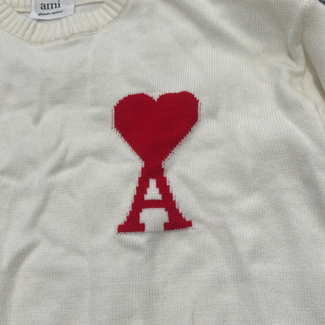 Vit stickad tröja från Ami Paris - 1