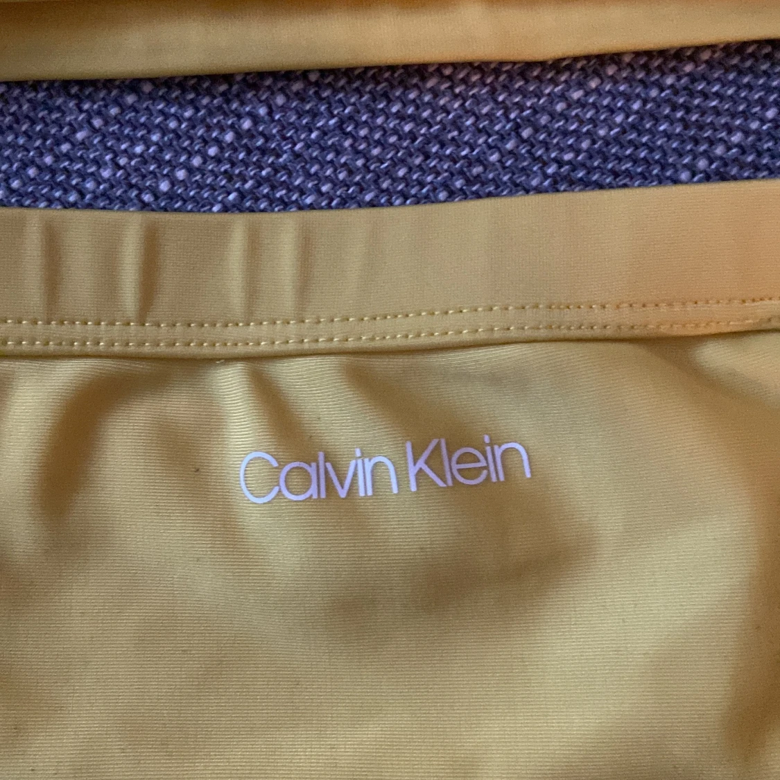 Gul bikini från Calvin Klein - 2