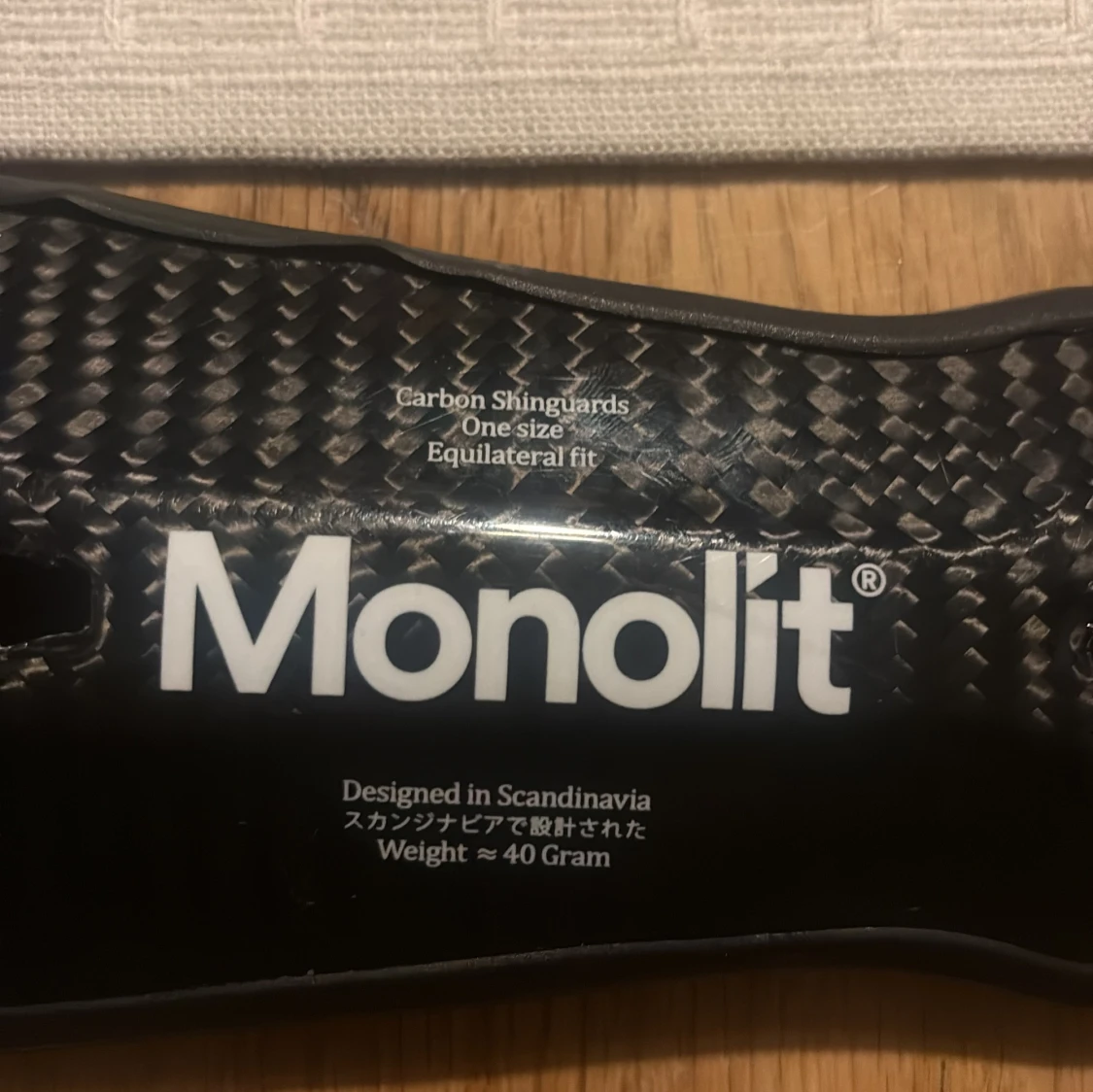Monolit Carbon Shinguards - 2