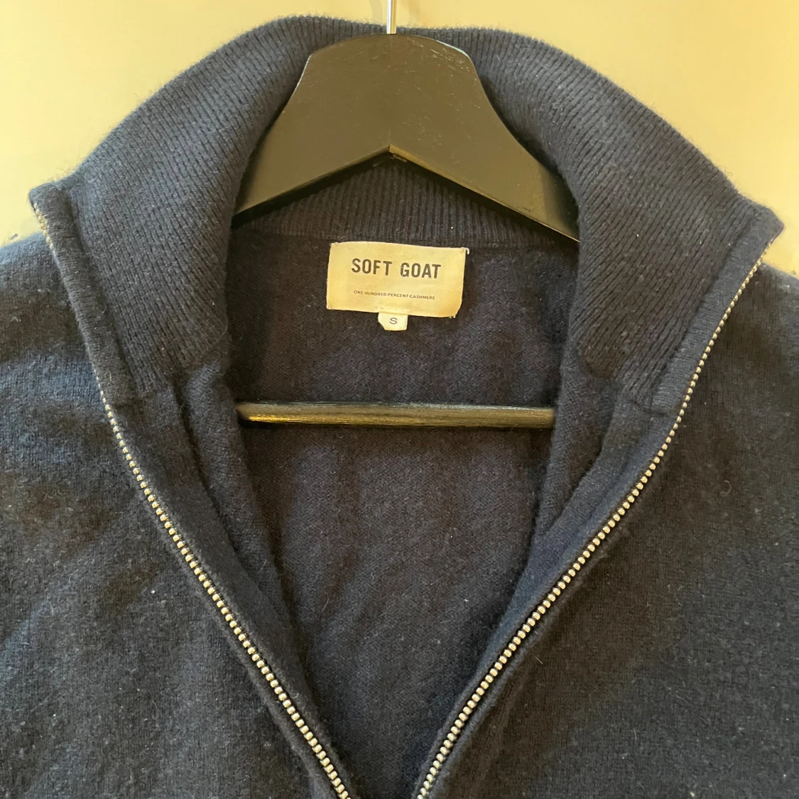 Mörkblå kashmirkofta från Soft Goat - 1