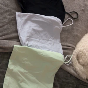 3 st linnen från Gina Tricot - 3 st linnen som aldrig kommit till användning, alla i strl S FÖRUTOM den ljus blå som är i strl xs! 💗så fina färger och nyskick.