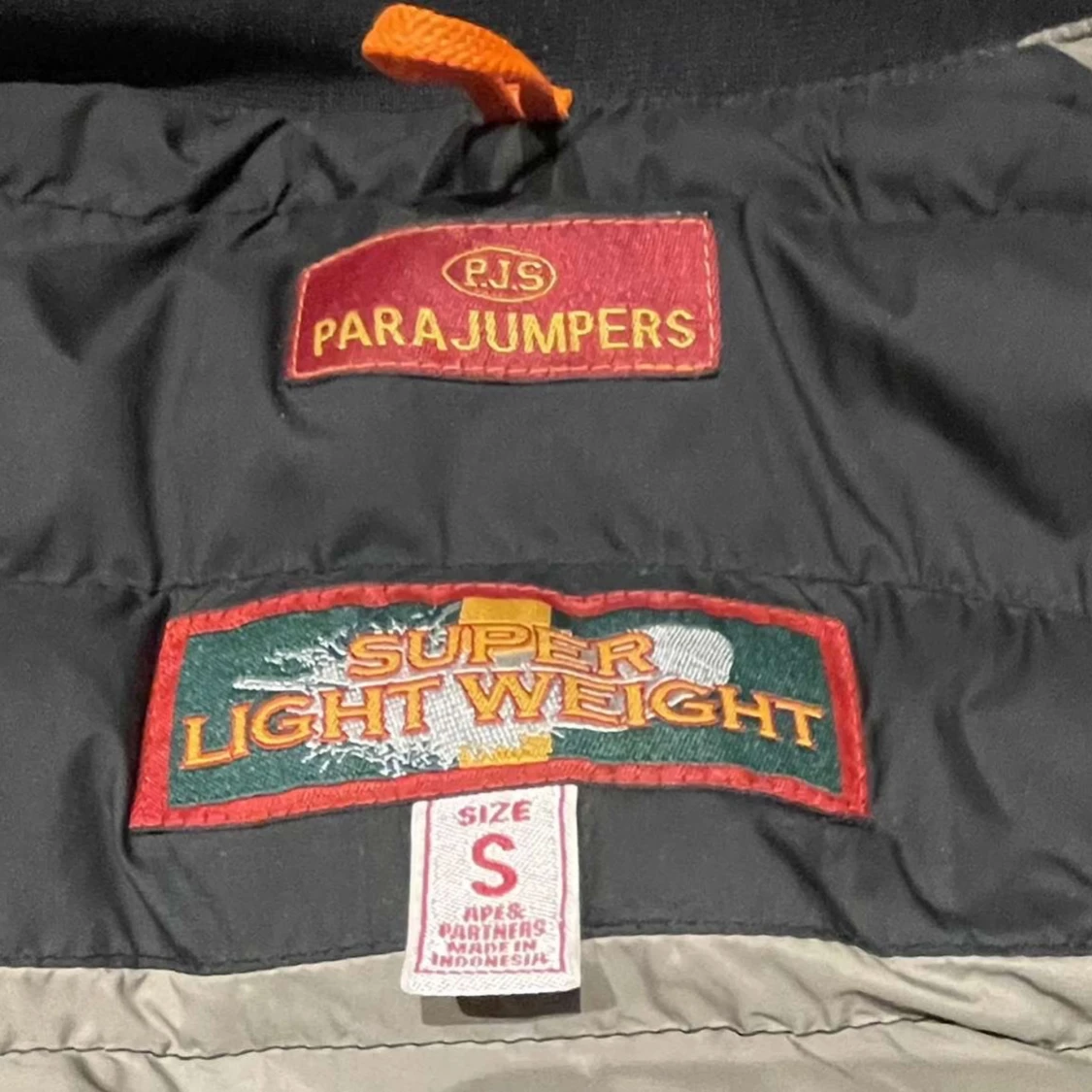 Svart dunjacka från Parajumpers - 2