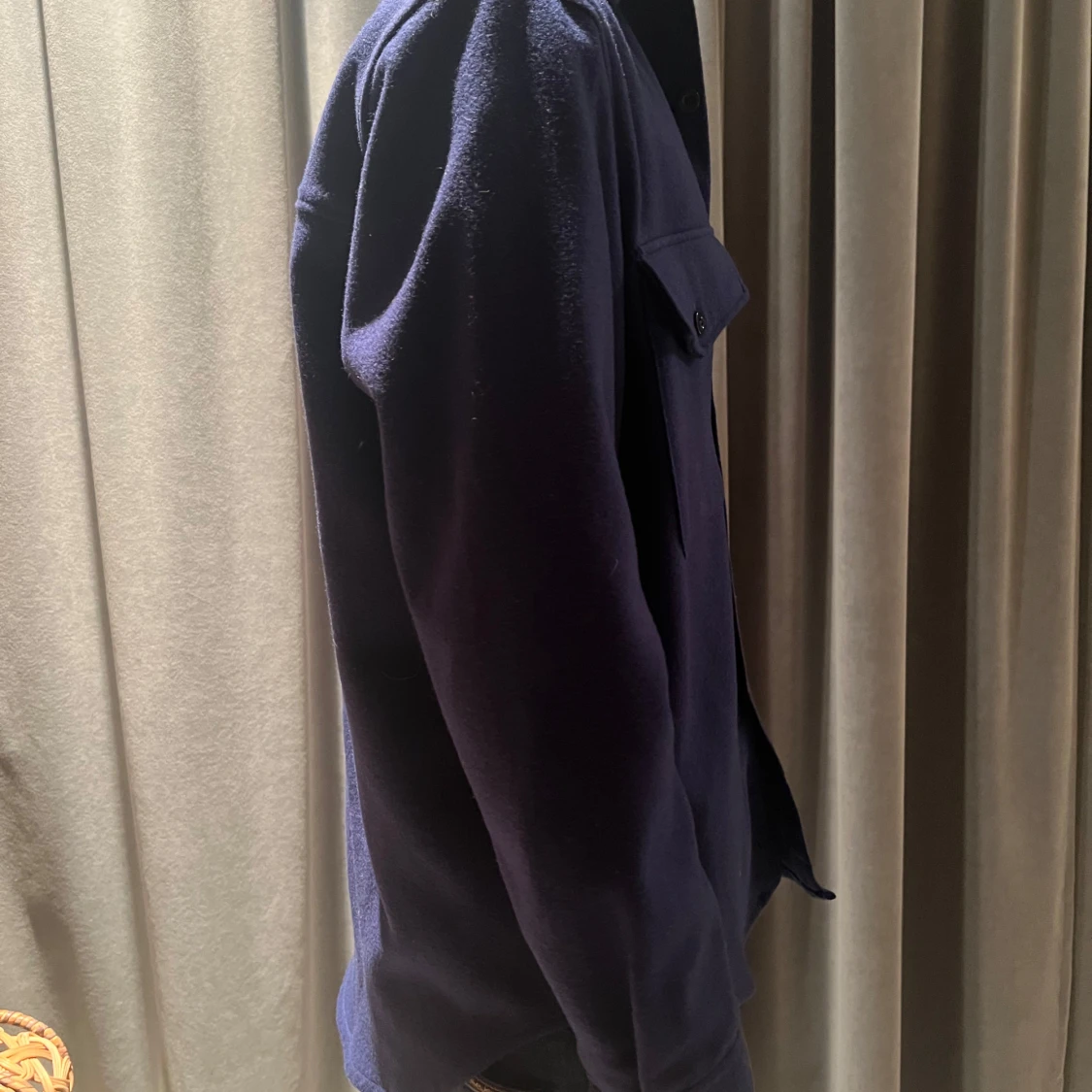 Mörkblå overshirt från A Day's March - 2