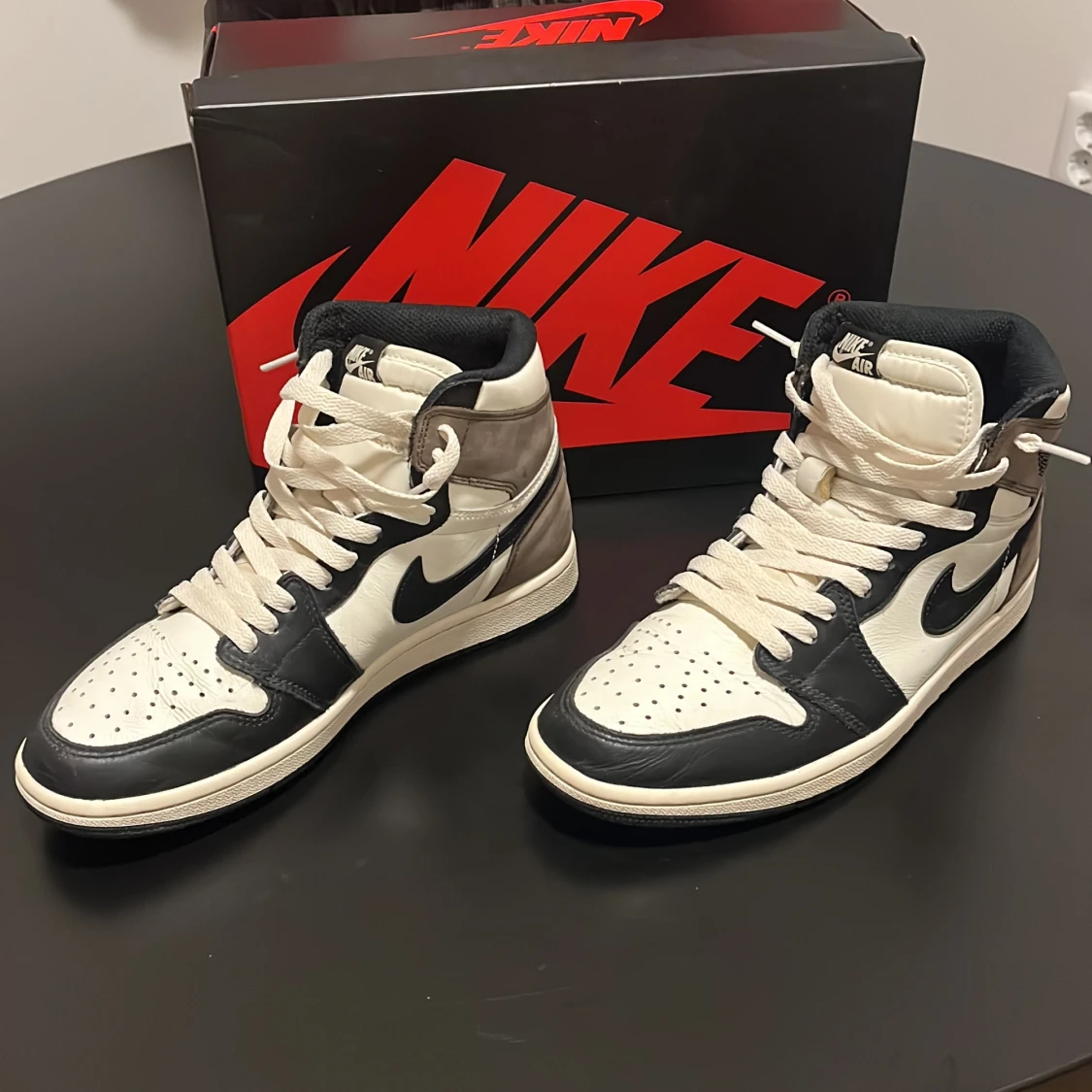 Air Jordan 1 Retro High OG Mocha - 91