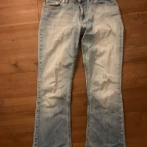 Lågmidjade bootcut jeans  - Super snygga Lågmidjade jeans från bommerang i en ljus färg❤️ säljer eftersom att det inte är min st❤️