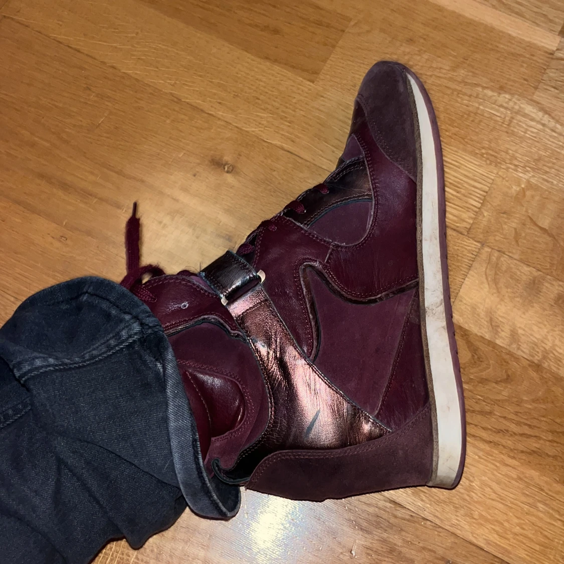 Isabelle markant liknade - 93