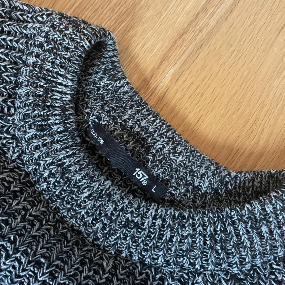 Grå stickad tröja från lager 157 - 90