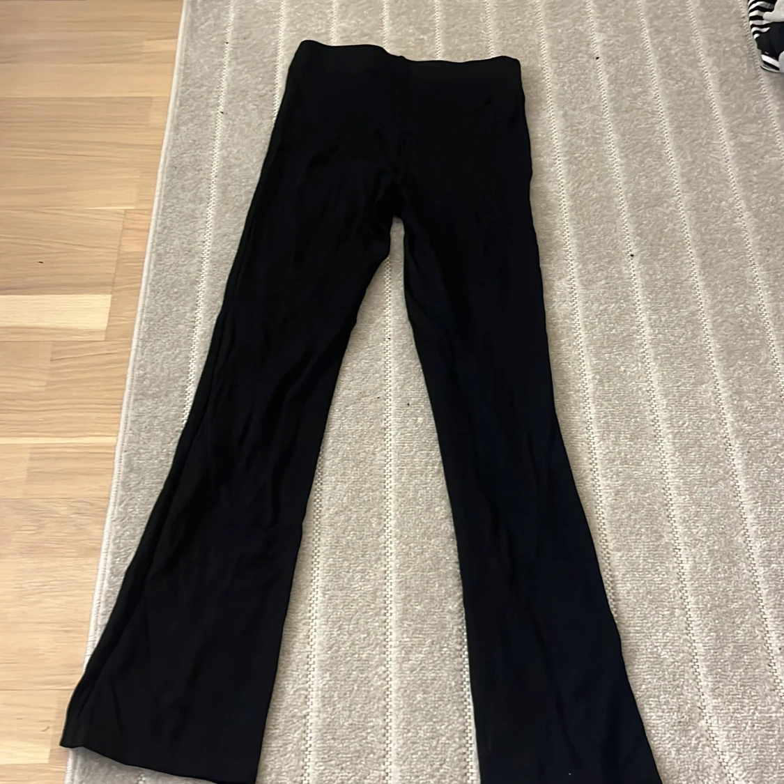 Svarta bootcut tights 