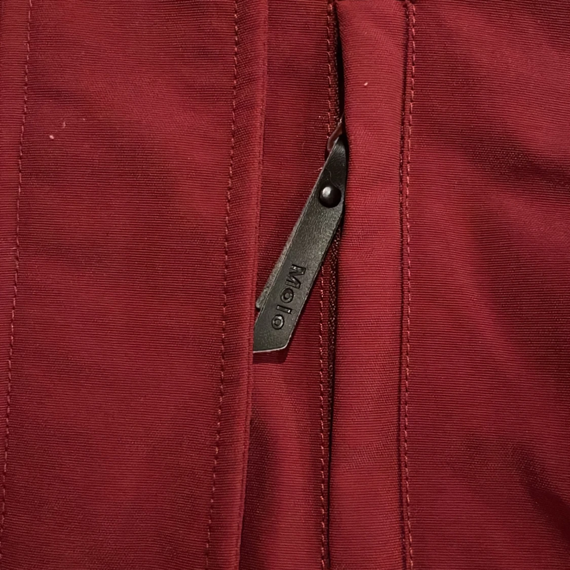 Vinröd jacka från Molo - 91