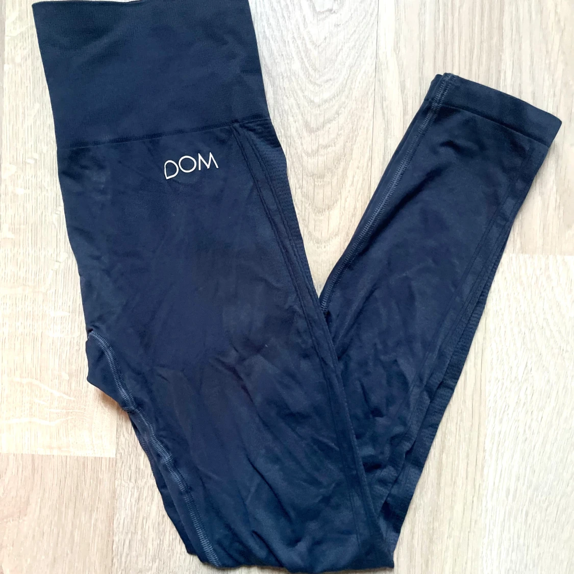 Träningstights från DOM