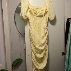 Klänning adoore - Jättefin klänning som inte kommer till användning