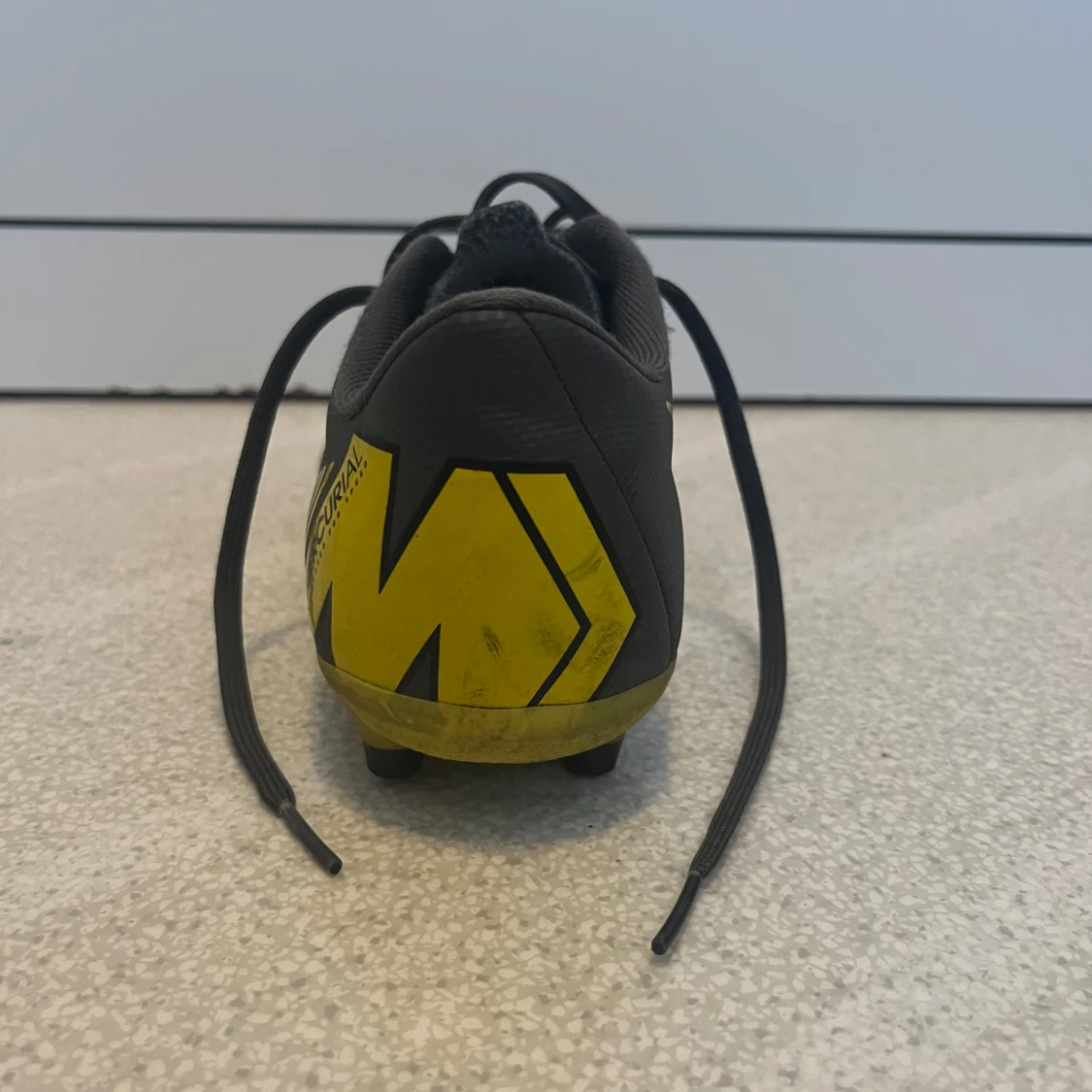 Svarta Nike fotbollsskor - 92