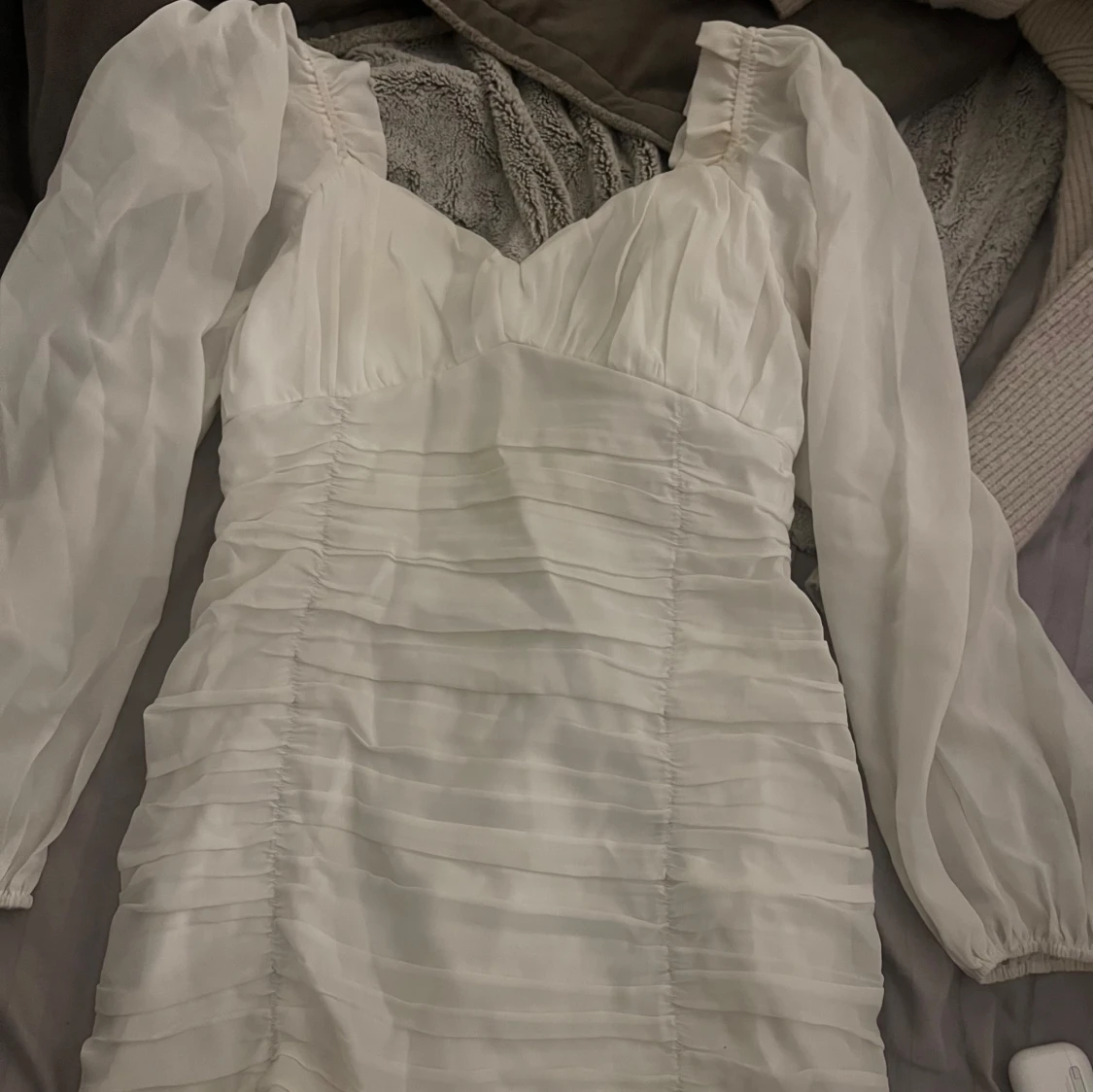 Vit klänning från NLY Trend