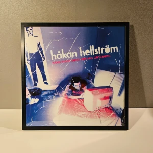 Håkan Hellström - Affisch, 31.5x31.5  - Håkan Hellström - Känn igen sorg för mig i Göteborg albumaffisch, 31.5x31.5             Helt ny - Passar bra i IKEAs tavelram Lomviken!                                                  Skickas i papprulle - Ramen ingår inte!