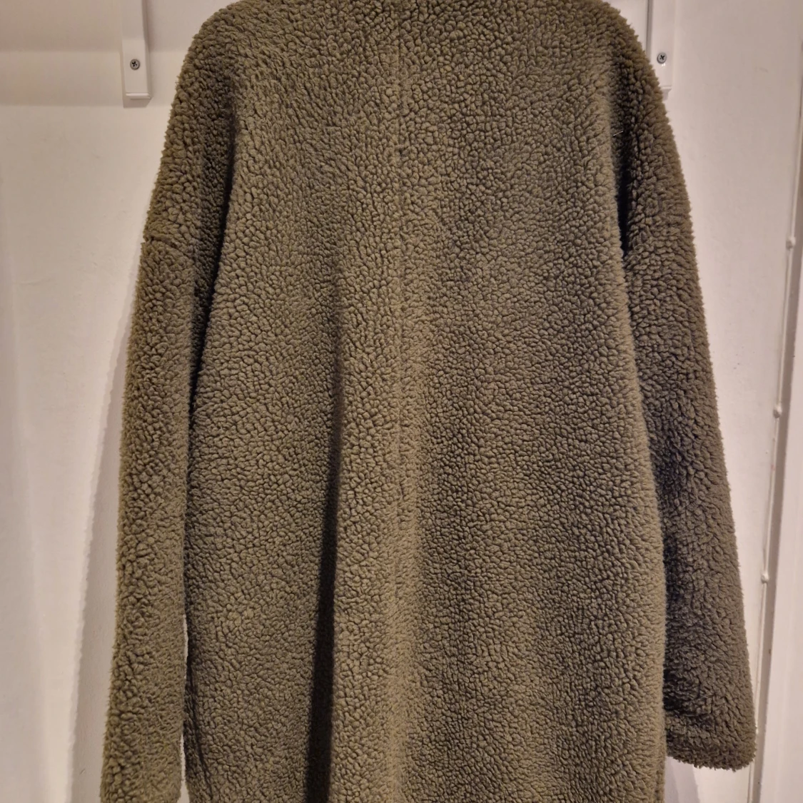 Olivgrön teddyjacka från 157 - 90