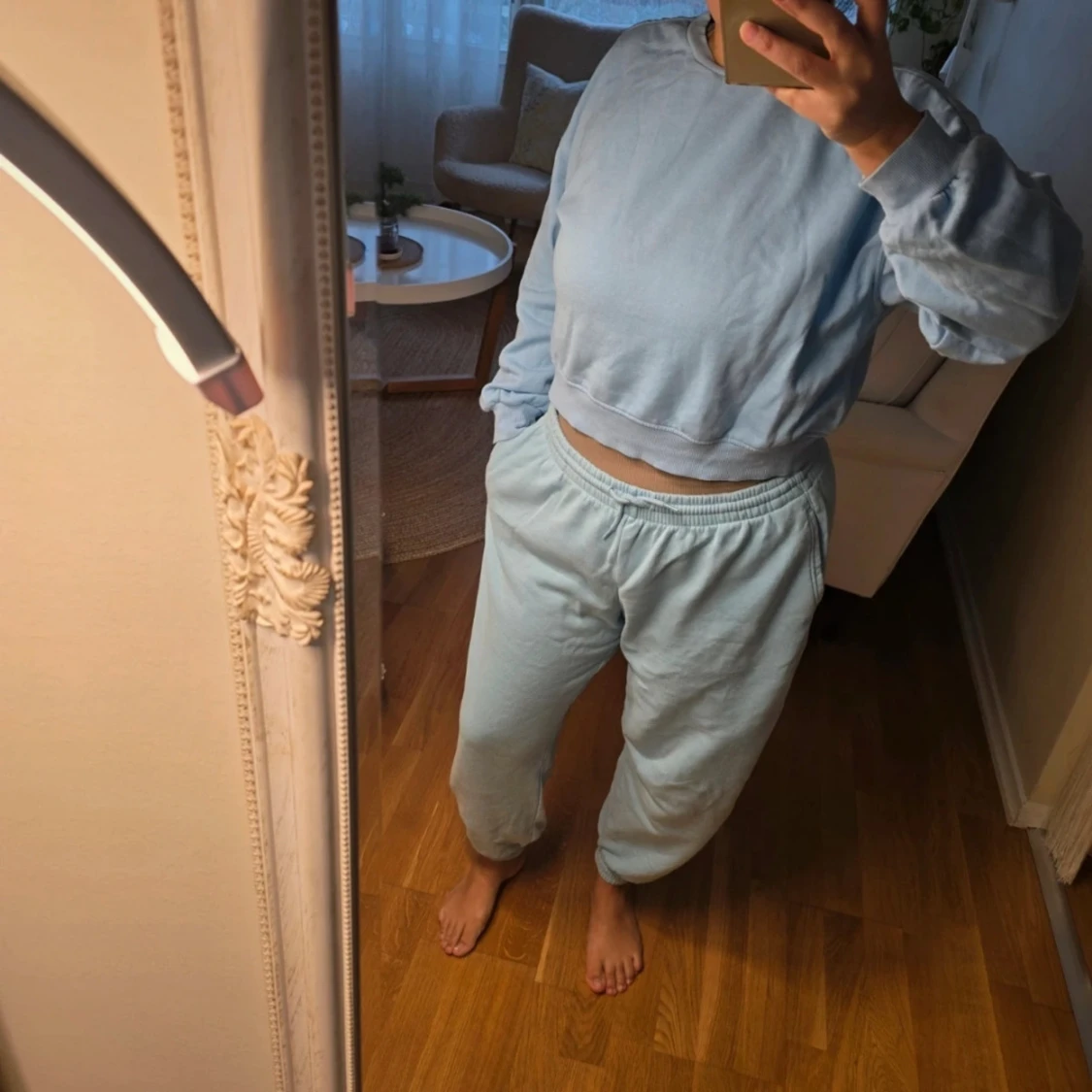 Ljusblå mysig tröja