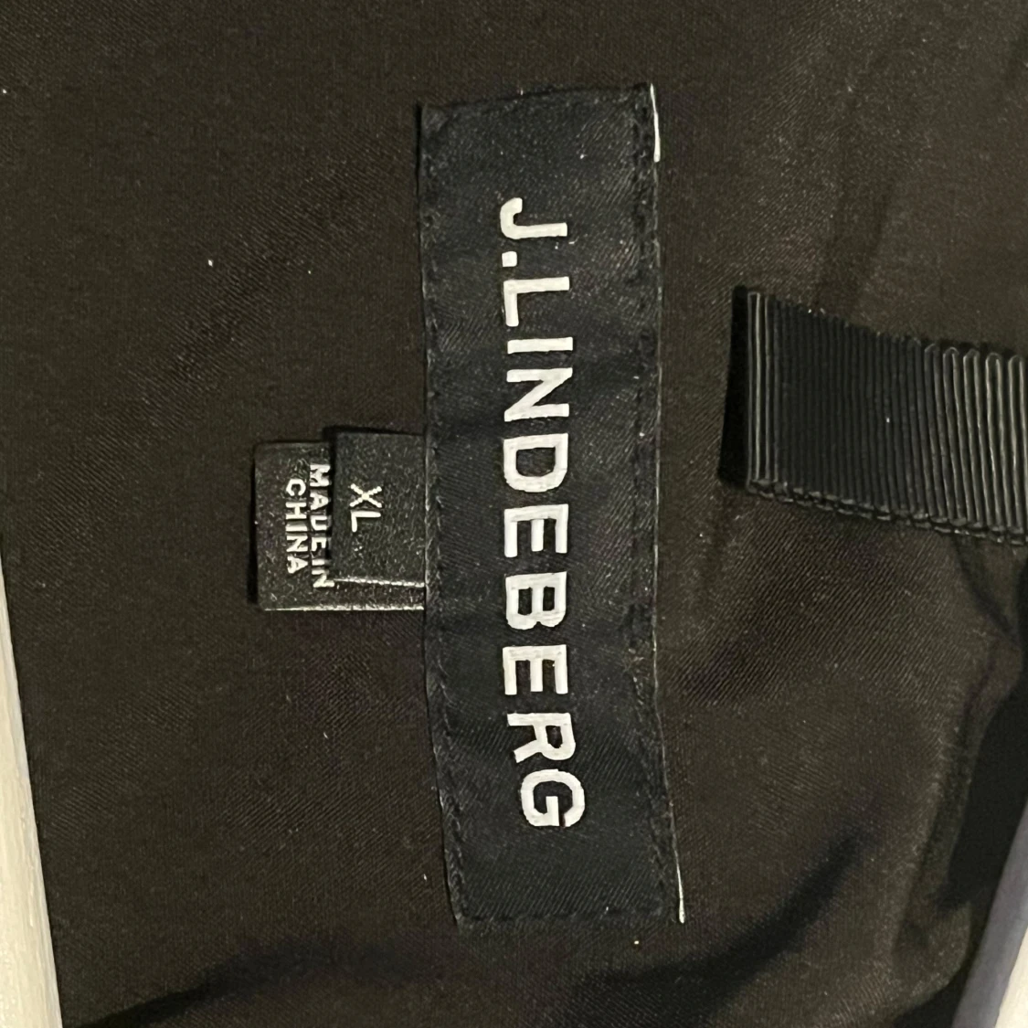 Svart jacka från J.Lindeberg - 91