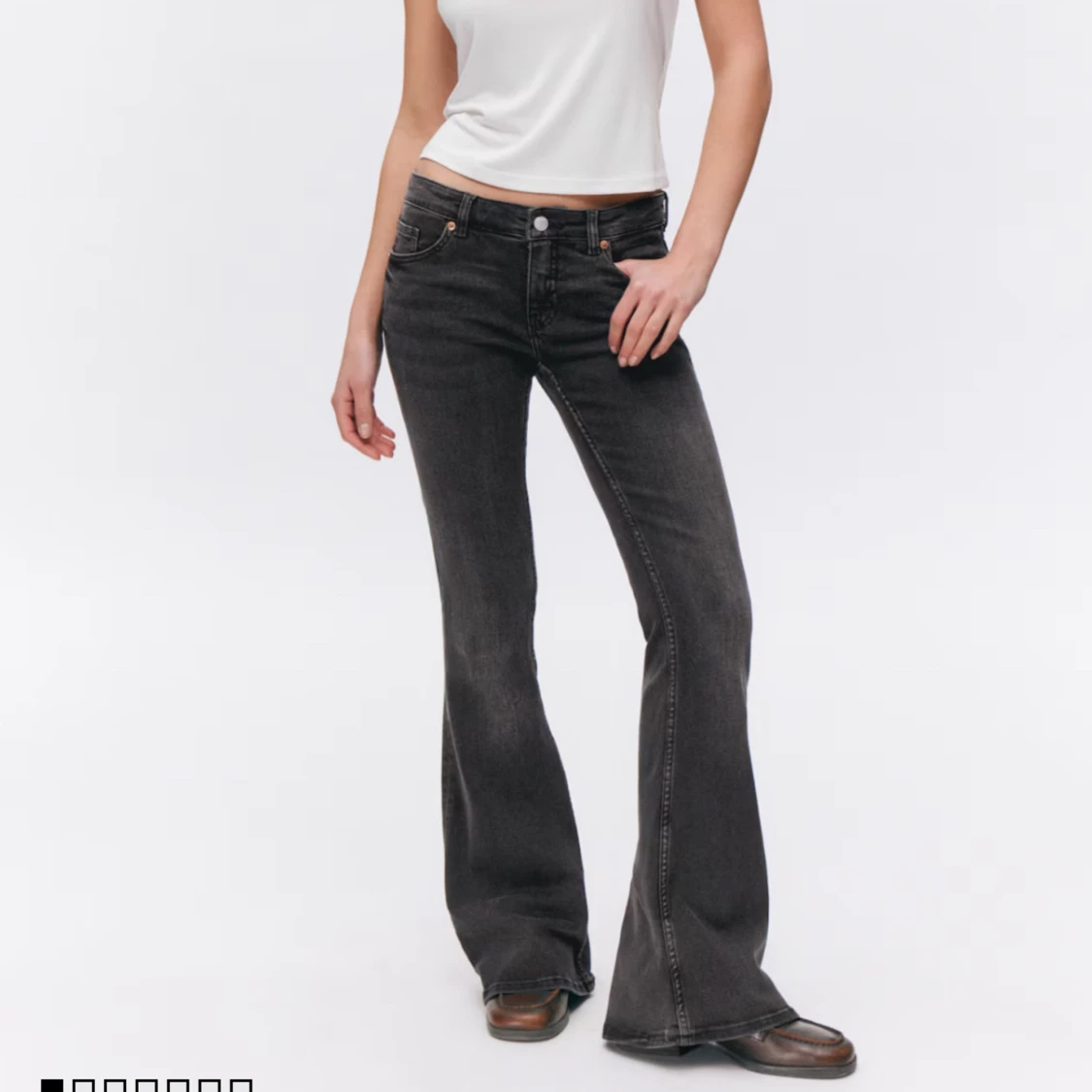 Svarta bootcut jeans