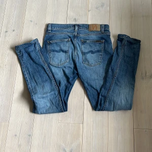 Slim fit Nudie Jeans - Säljer nu dessa extremt fräscha Nudie Jeans i slim fit modellen: Lean Dean. Kontakta vid minsta lilla fråga eller fundering! Pris kan diskuteras!