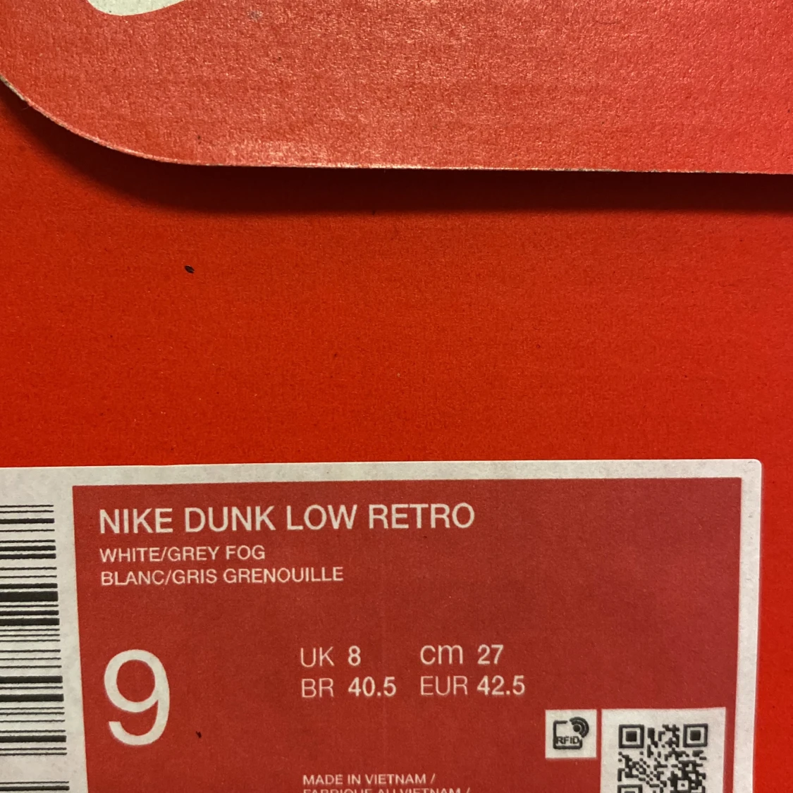 Nike Dunk Low Retro i vit och grå - 3