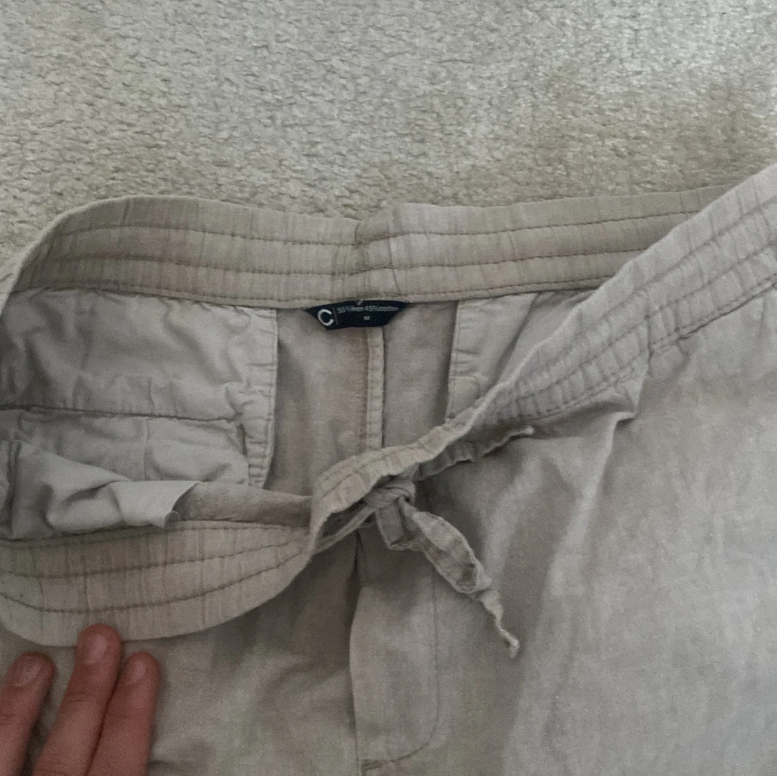 Beige linnebyxor med snörning - 4