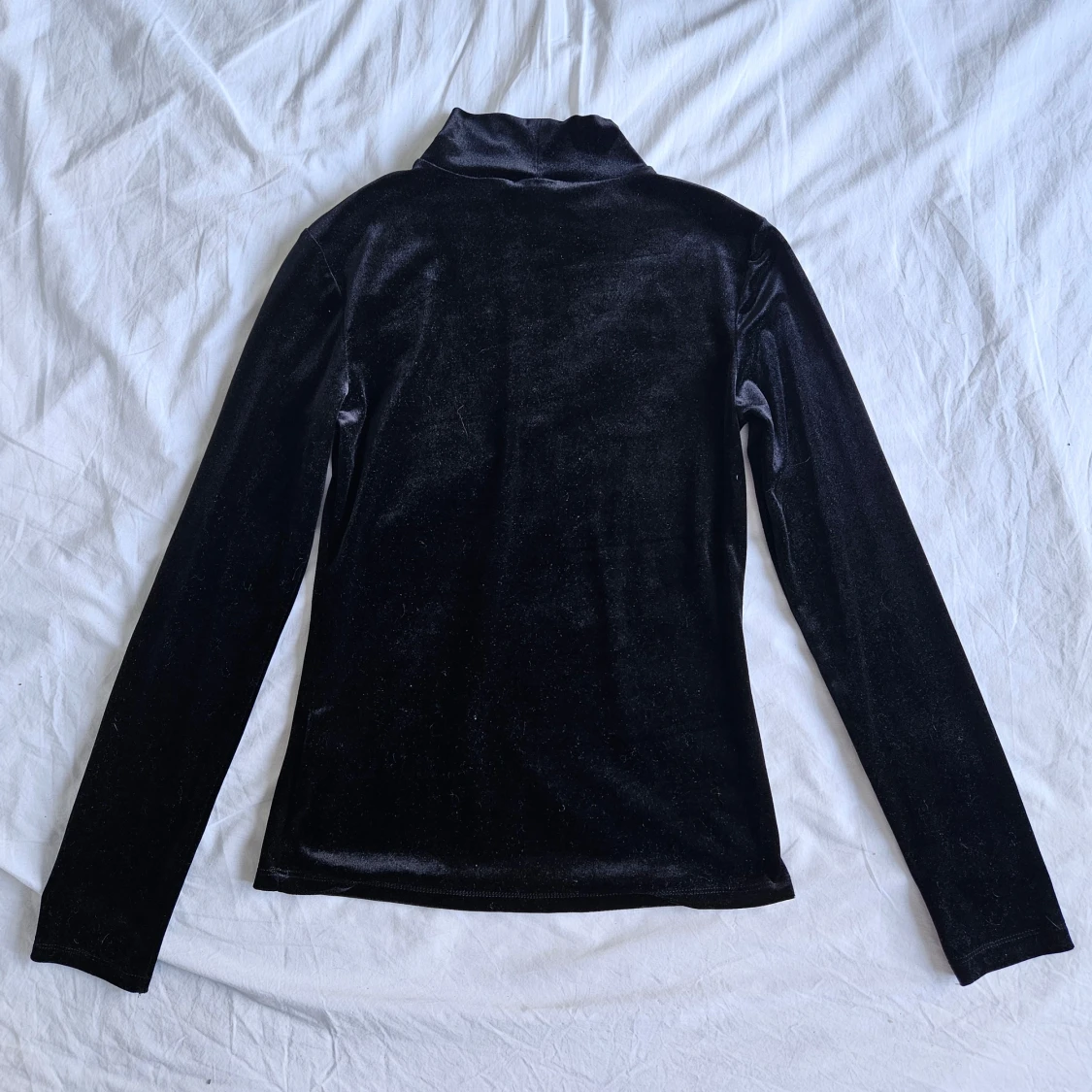 Svart turtleneck i sammet - Gina Tricot strl. S - 2