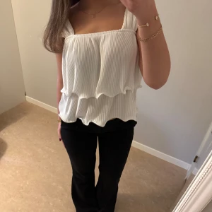 Volangtopp - Söt oanvänd