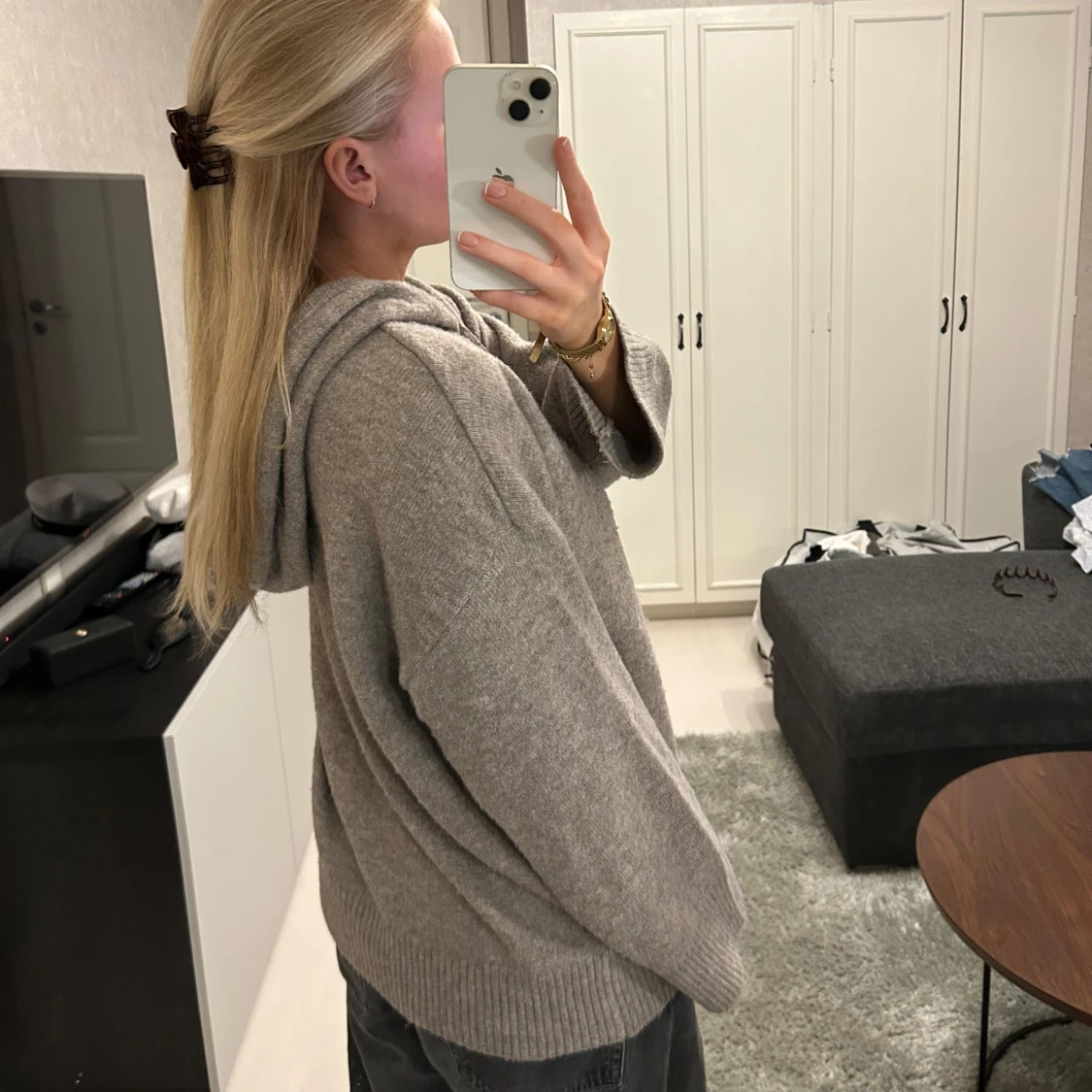 Beige hoodie från Lindex - 1