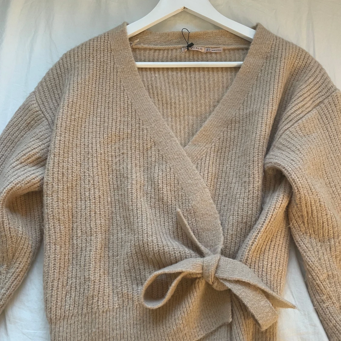 Beige omlottkofta med knyt - 1