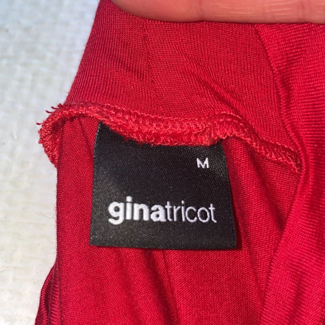 Röd långärmad topp från Gina Tricot - 2