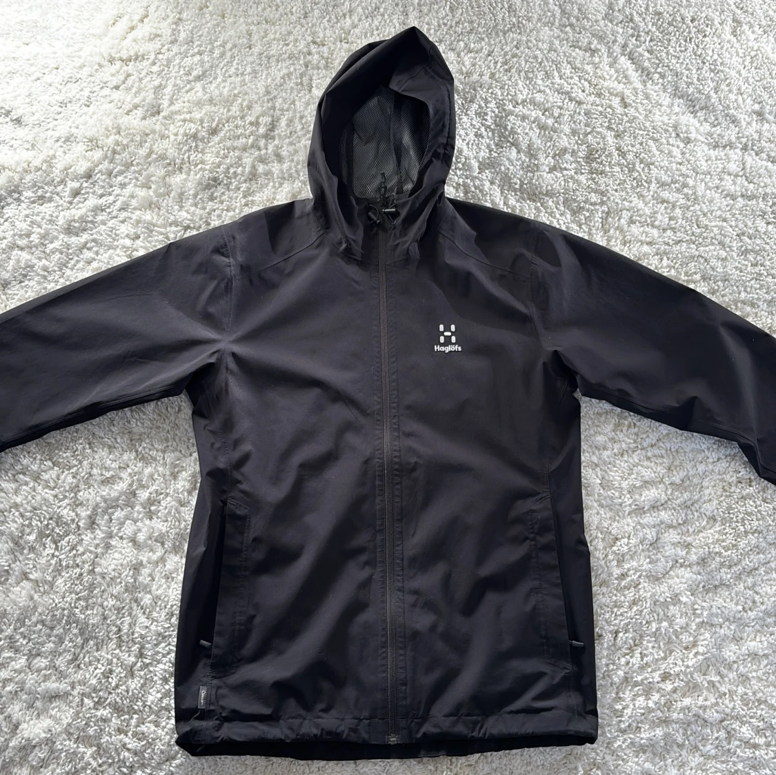 Svart vindjacka från Haglöfs