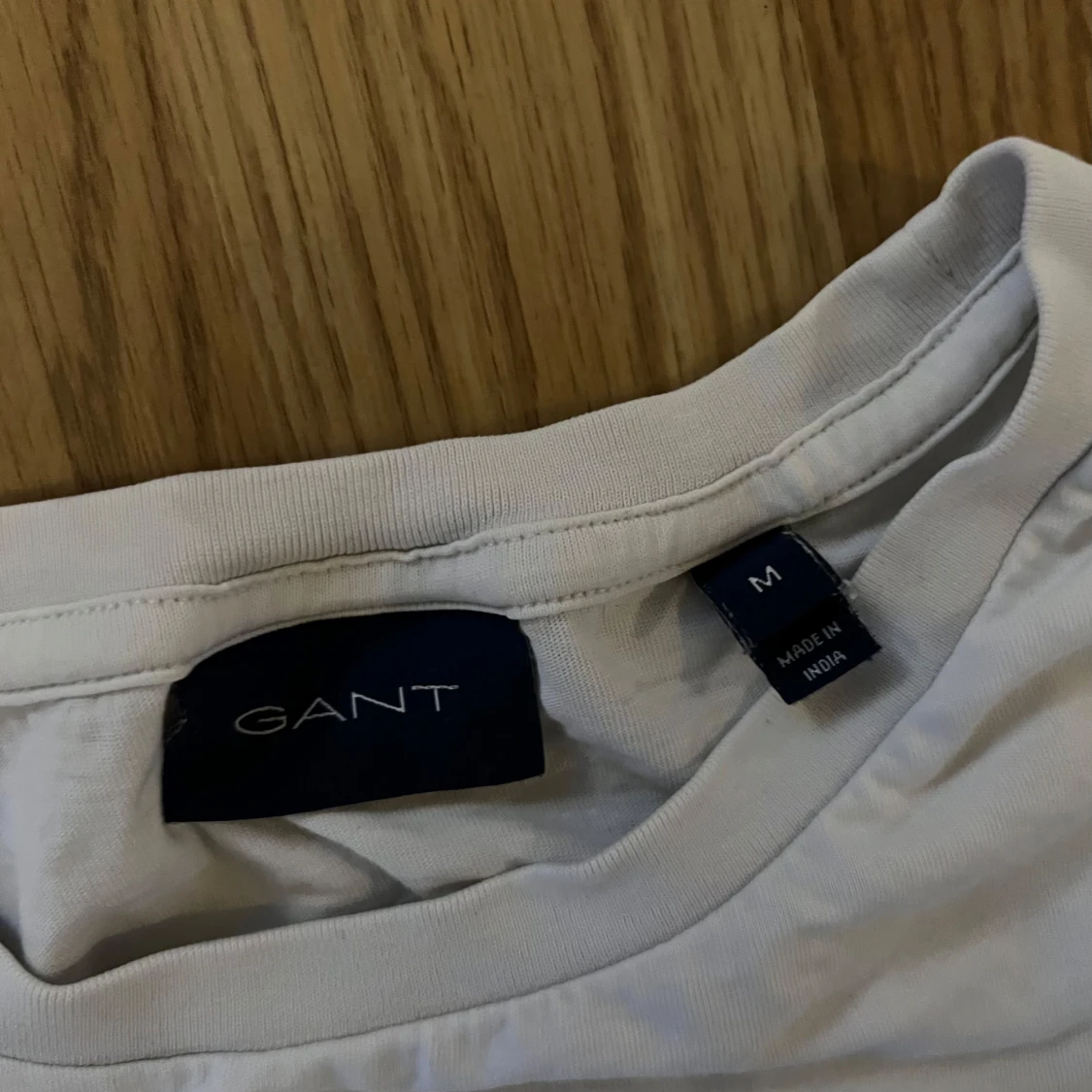 Vit t-shirt från GANT - 1