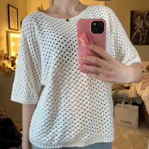 Topp med trekvartsärm  - Virkad stil, så fin till sommaren 😍Mycket bra skick