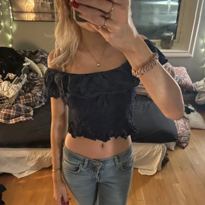 Mörkblå off shoulder - Off shoulder sommartopp 😻