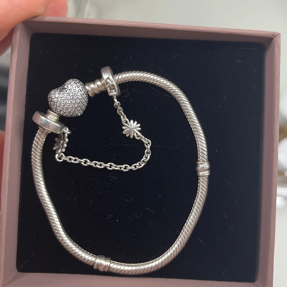 pandora sparkling heart armband med kedja 