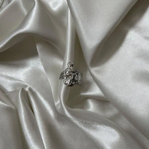 Tyra ring  - 45kr/st, rostfri, justerbar 