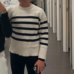 Randig tröja zara - Super fin randig tröja från zara strl s❤️